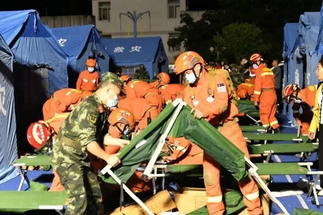  四川雅安芦山县新增8例重症及26例无症状:雅安芦山重大新闻